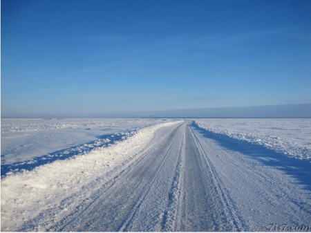 Ice Road to Hiiumaa ©Otto 7is7.com