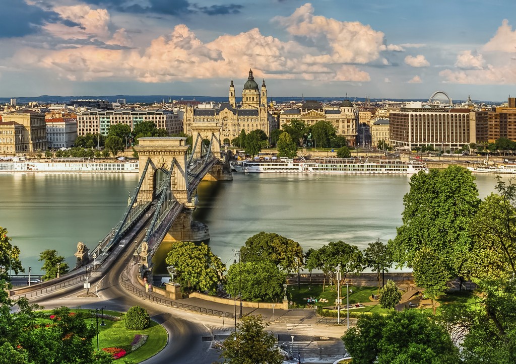 The Szechenyi Chain Bridge, Basilica and the Budapest Eye