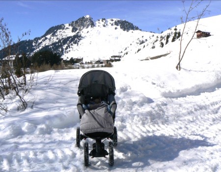 Bébé à Riederalp, 1900 mètres d'altitude - ©Michelle Carrupt